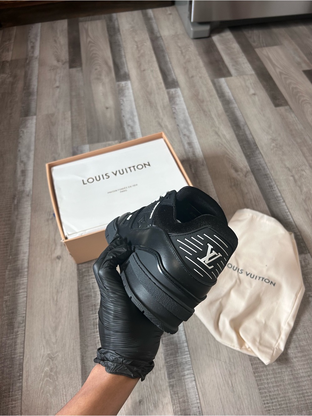 Louis Vuitton Black & White Men’s Low-Top Leather Sneaker - Picture 2 of 4